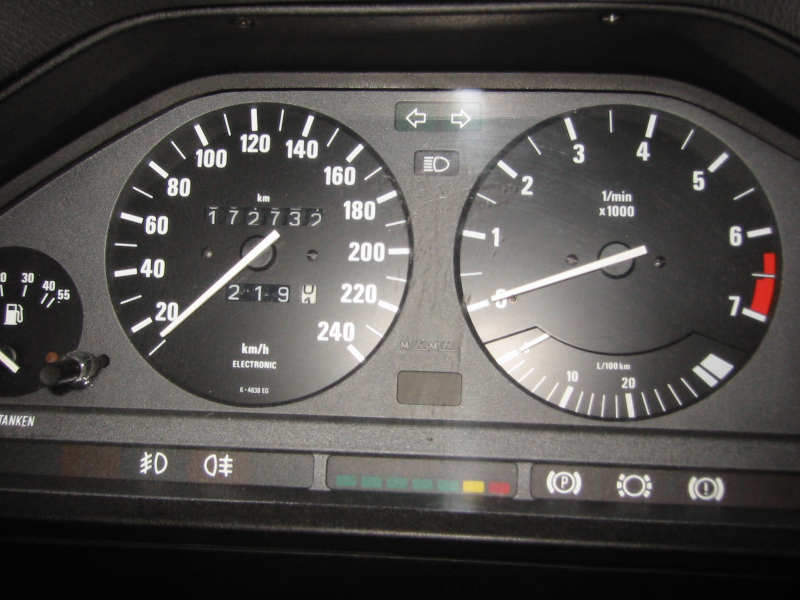 Illustration for article titled Screens vs Gauges